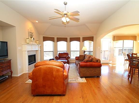 4th image of 108 Shasta Dr