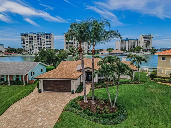 1201 81st St S, Saint Petersburg, FL 33707