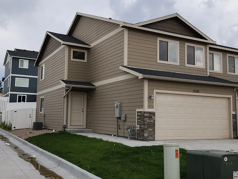 1560 Danny Pl — Photo 1