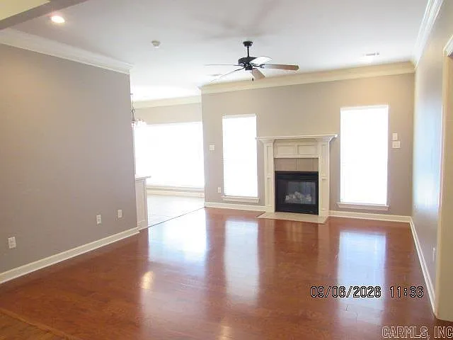 1130 Trillium Dr — Photo 3