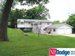 6624 County Road 34, Fort Calhoun, NE 68023