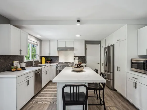 3552 Phillips Avenue, Santa Rosa, CA 95407