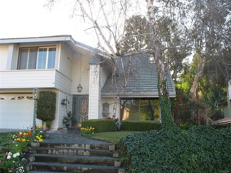 Outstanding Curb Appeal!