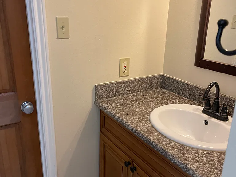 1153 Heather Ln #B — Photo 5
