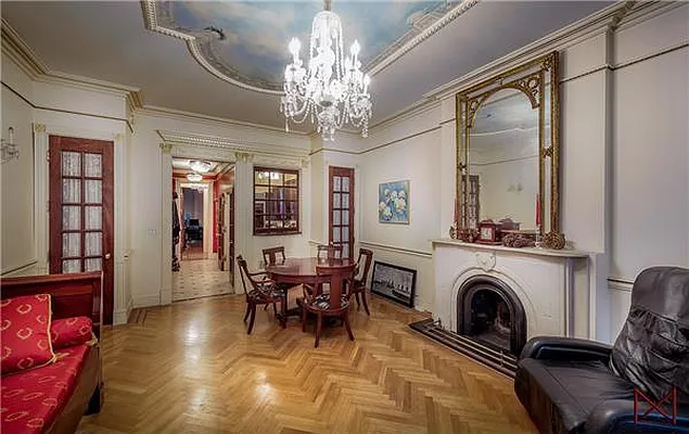 Sold by Bank Neary | media 16