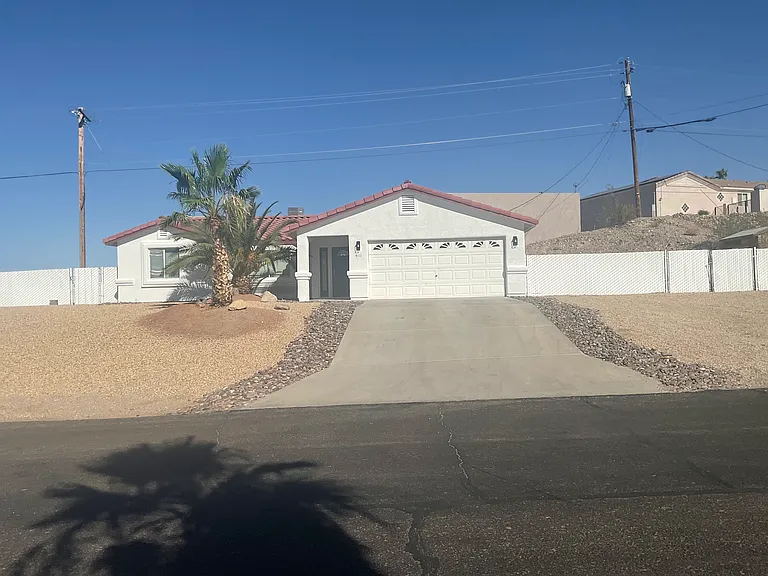 Comstock Dr — Photo 1