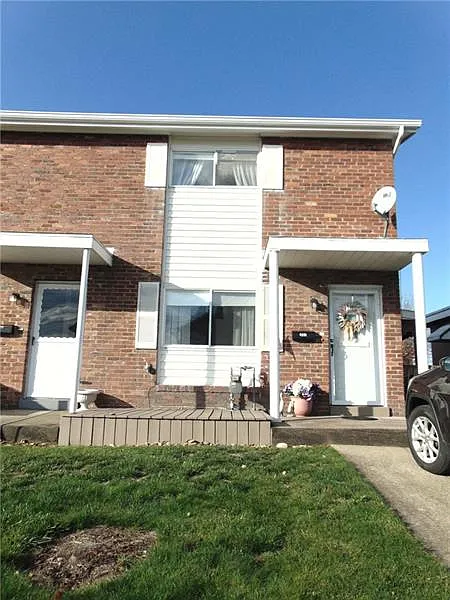 317 Prospect St photo 1