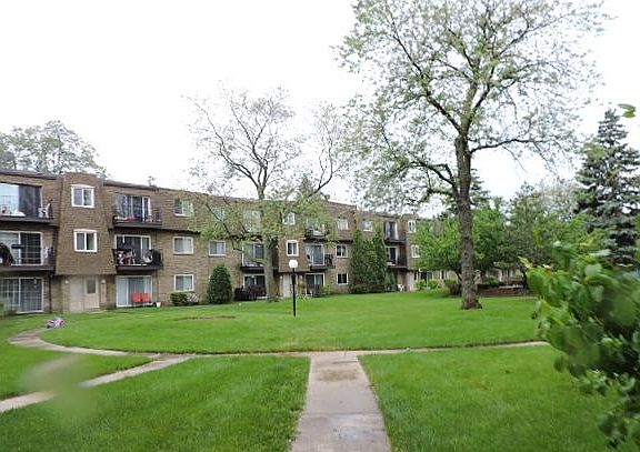 2nd image of 9434 Bay Colony Dr APT 1W