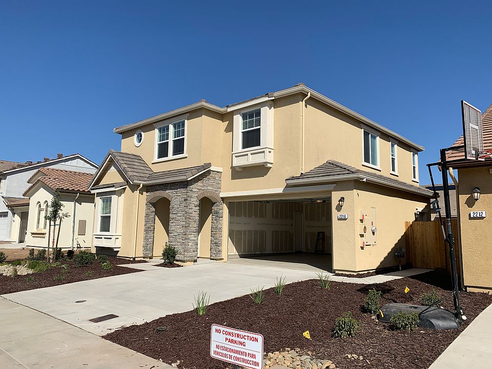 2nd image of 2216 Yellowhammer Ln