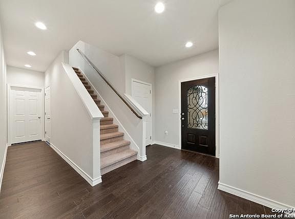 3rd image of 21014 Chestnut Cv