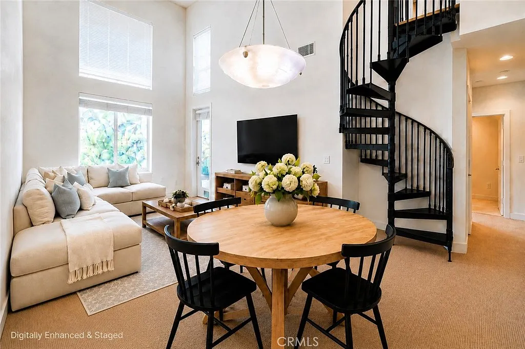 2 bed, 1260 sqft, $3,825 — Photo 2