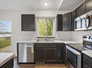 930 Waters Edge Ct, Marshall, WI 53559