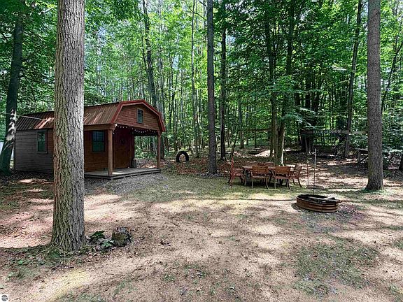 4th image of 113 Hills Cir