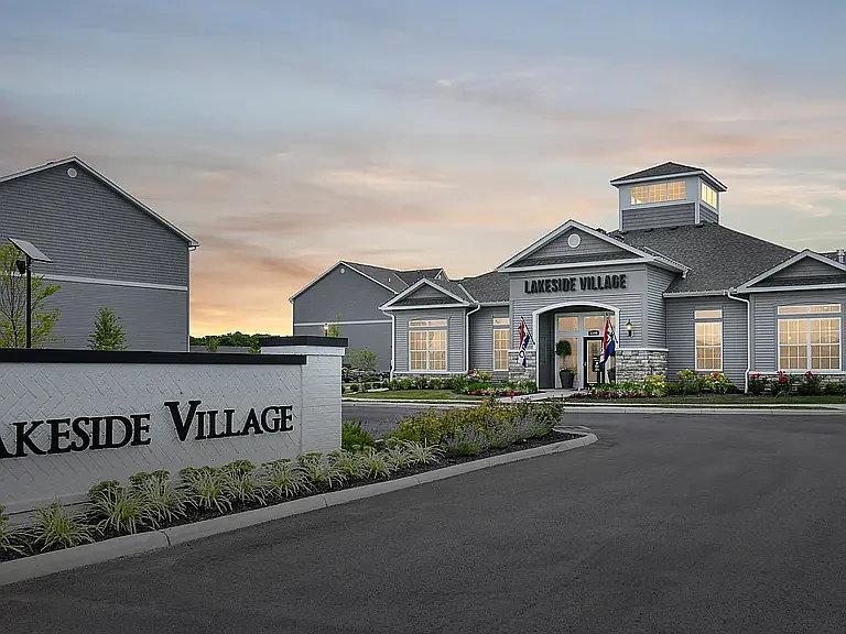 Lakeside Village — Photo 37