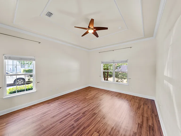 10538 Palmetto Blvd — Photo 15