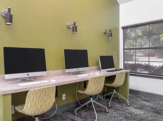 Take advantage of our fully equipped computer lab with free printing at The Preserve at Tuscaloosa.