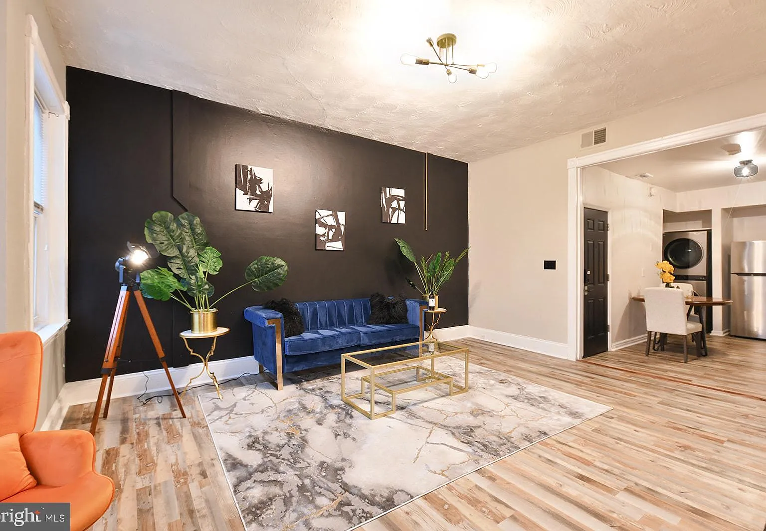 2 bed, 1100 sqft, $1,850 — Photo 3