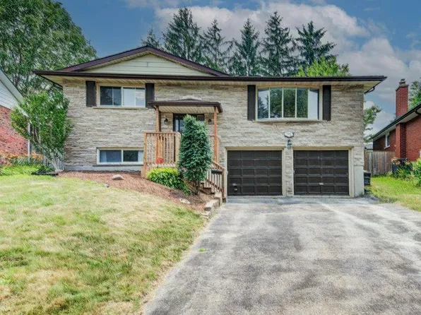 109 White Oak Pl, Waterloo, ON N2V 1B2