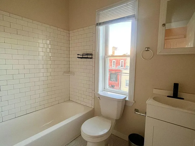 3901 Folsom St #2R — Photo 14