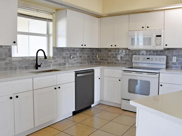 2313 NW 5th St, Cape Coral, FL 33993