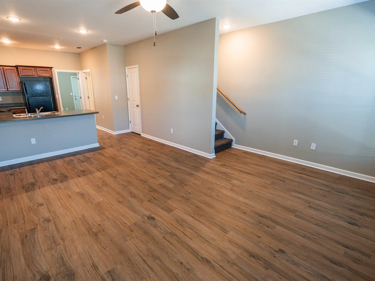 3 bed, 1280 sqft, $1,495 — Photo 2