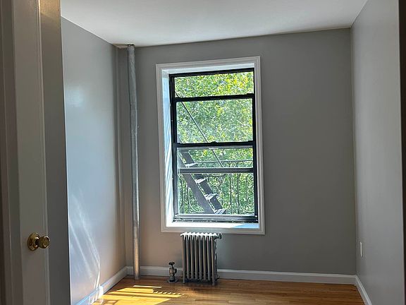 4th image of 413 E 114th St APT 5C