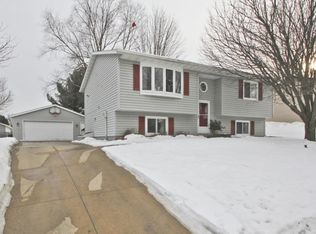 4566 4th St NW, Rochester, MN 55901