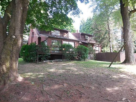 2nd image of 4797 Peach Tree Ct