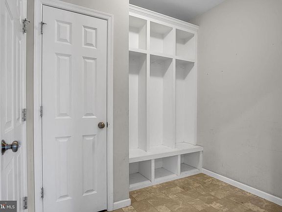 3rd image of 168 Parkside Dr