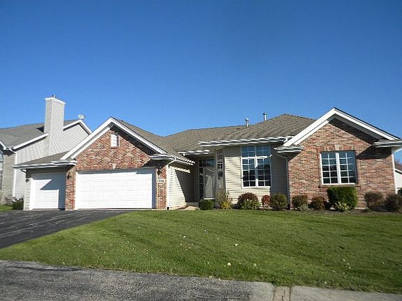 3rd image of 684 Castle Wynd Dr