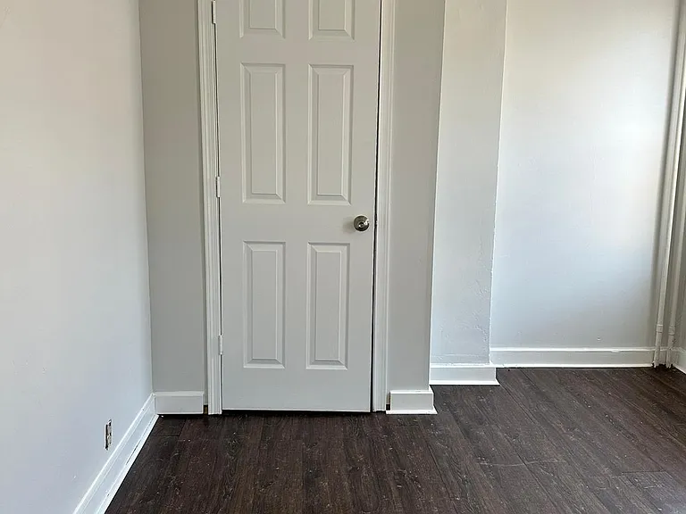 107 Stroud St — Photo 8