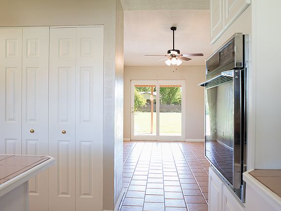 5th image of 10319 W Earll Dr