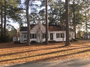 300 E Clinton St, Roseboro, NC 28382