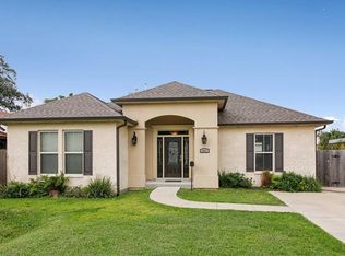 2813 Haring Rd, Metairie, LA 70006