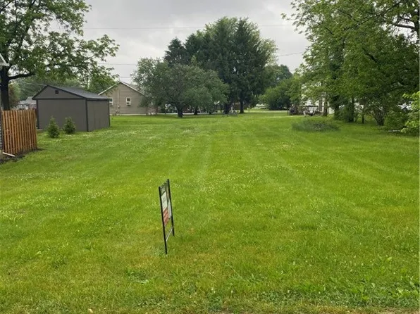 W 11th St, Georgetown, IL 61846
