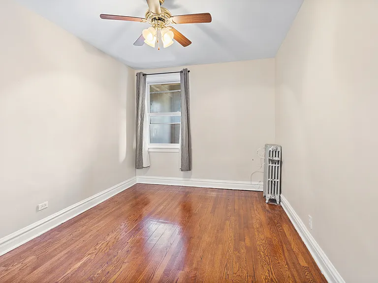 3332 N Claremont Ave #2 — Photo 7