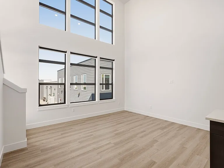 21806 E Indiana Ave — Photo 3