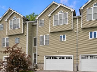 17 Dunia Ln #17, Northborough, MA 01532
