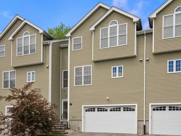 17 Dunia Ln #17, Northborough, MA 01532