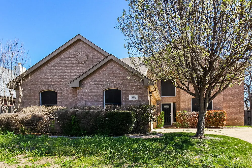 4 bed, 3.5 bath, 2643 sqft, $3,040 — Photo 1