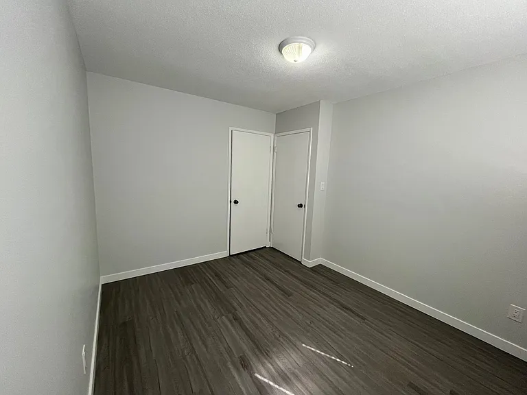 3568 Handley Cres — Photo 9