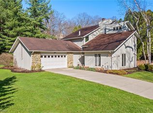 960 Poulsen Dr, Akron, OH 44313