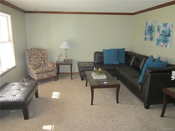 3rd image of 930 Castlebar Dr