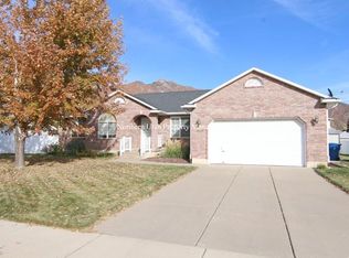 5950 S Willow Wood Ln, South Ogden, UT 84403