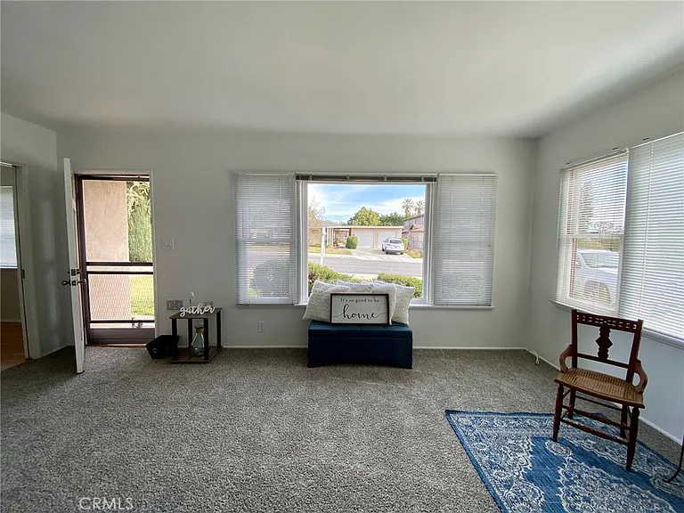 139 Acacia Ave — Photo 3
