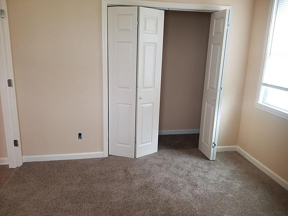 2nd image of 1231 Greenfield Dr