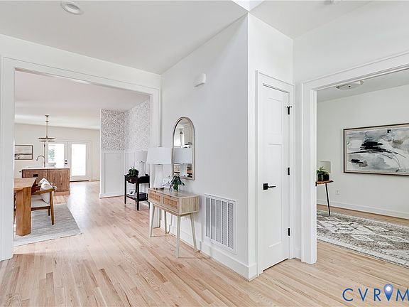 4th image of 3204 Rueger St