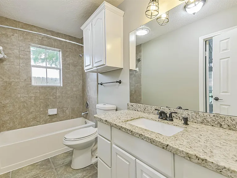 15320 Mound Rd — Photo 34