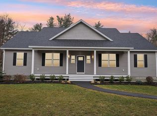 46 High St, Stratham, NH 03885