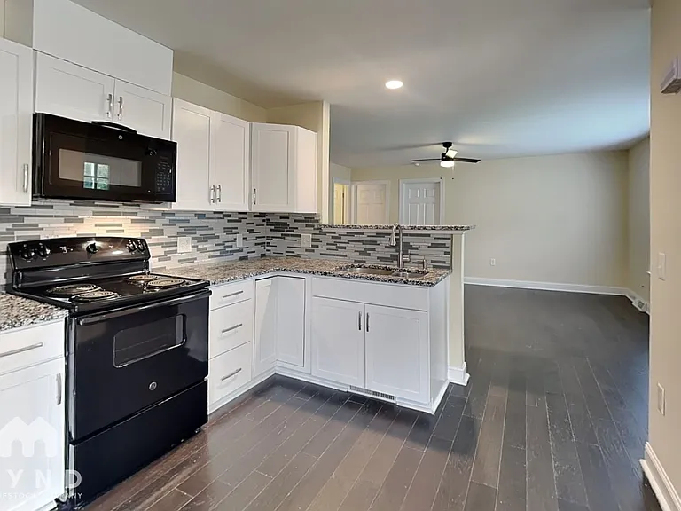 5308 Black Trail Ct — Photo 3